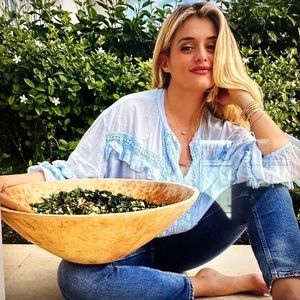 20" hand carved (In Peru) beautiful Heirloom wooden bowl. SO hard to find!!